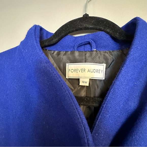 Forever Audrey- Asymmetrical Women's Size 16W, Lined- Wool Blend Coat - HP ⭐️ - Picture 4 of 7